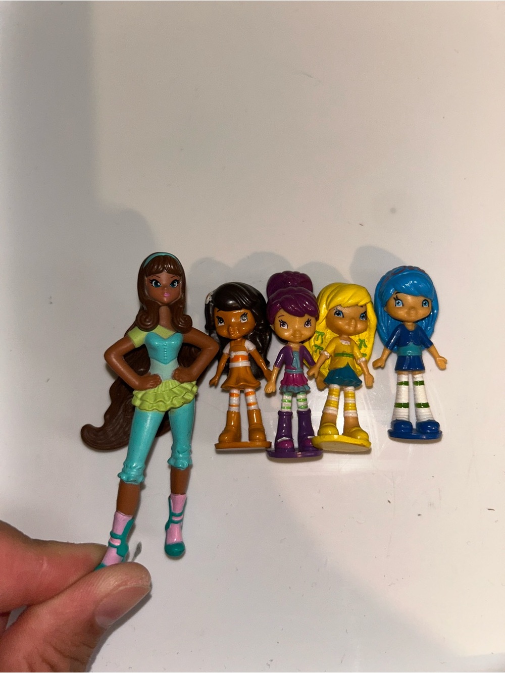 1 Winx Aisha Toy Action 3’  Figure and 4 strawberry shortcake 2 inches character